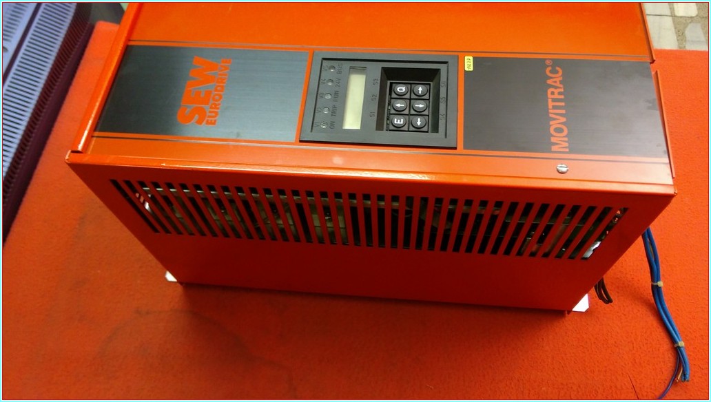 SEW EURODRIVE 3011-403-4-00 16KVA FREKANS ARTTIRICI